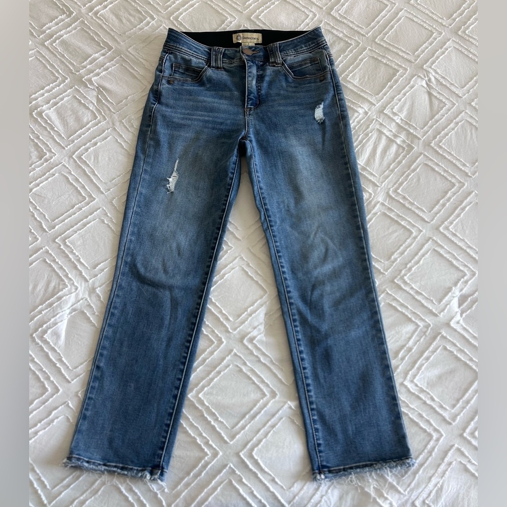 Democracy “Ab” Technology Straight Leg Blue Jeans Size 2 Slightly Distressed